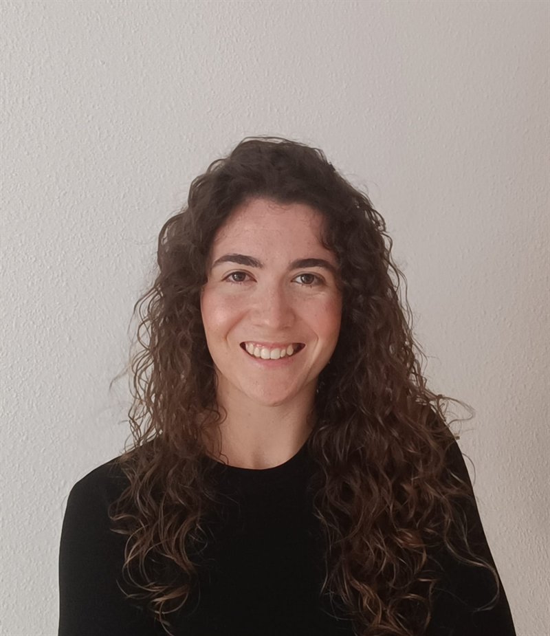 Retrato de Lucía, consultora de marketing en Efecto Marea